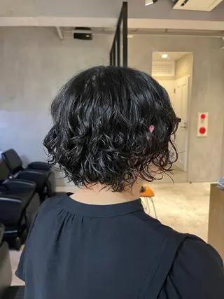 ショート パーマ ちせ/ 透明感カラー /elima調布のヘアスタイル