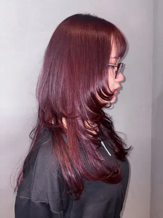 ロング 淀 小南津のヘアスタイル