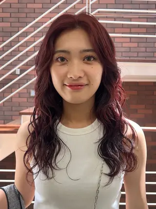 ロング 赤瀬川 希咲のヘアスタイル