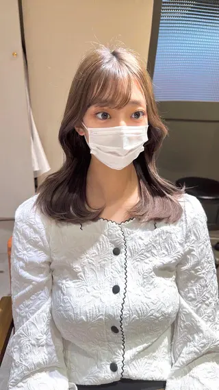 ミディアム 平尾 樹里のヘアスタイル