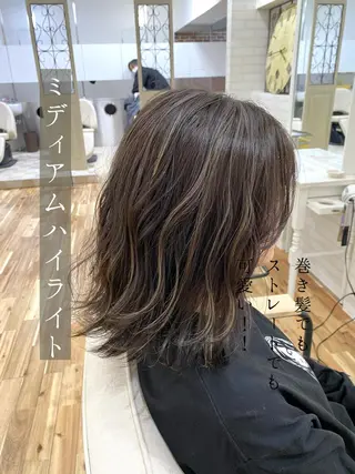 ミディアム 岩尾 凪のヘアスタイル