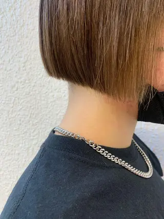 ショート 🧨ブリーチー×ボブ レイヤー💎じゅえるのヘアスタイル