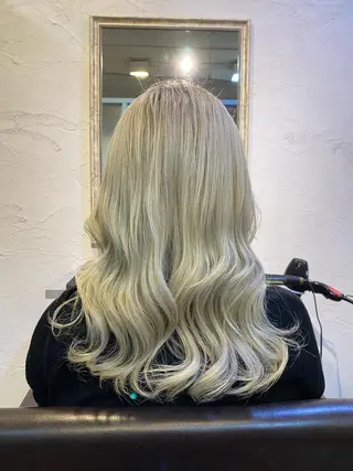 ロング カラー マンツーマン女性 美容師 奏のヘアスタイル
