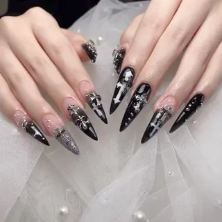 ネイル ENsalon AKIRAのネイルデザイン