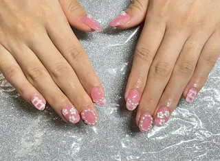 ネイル VIERU 🌈🎀💖のネイルデザイン