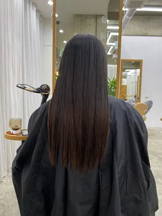 KVELL ユナのヘアスタイル