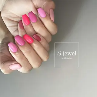 ネイル S♡JEWEL所属・S. JEWELのネイルデザイン