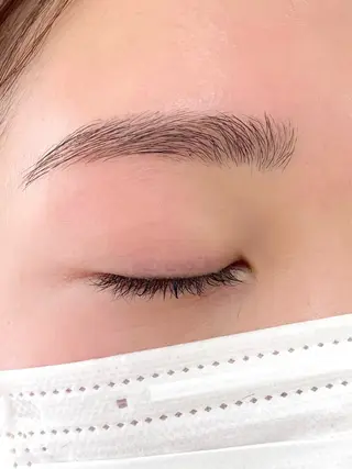 アイブロウ f. harukaのネイルデザイン