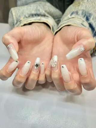 ロング welina Miyukiのネイルデザイン