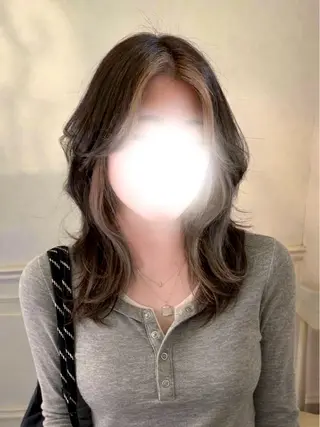 ミディアム 透明感カラー / 岩崎 玲花のヘアスタイル