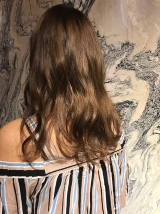 ロング カラー 藤井 さと実のヘアスタイル