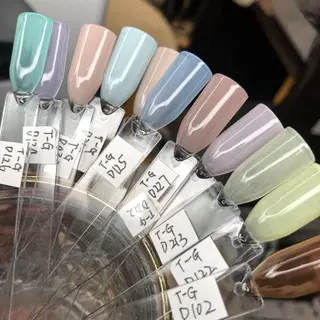 ショート めぐみのネイルサロン スタッフ練習のネイルデザイン