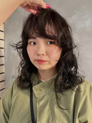 ミディアム カラー パーマ デザインパーマ/ カット/nanaのヘアスタイル