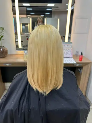セミロング カラー ブリーチカラー/ベー ジュ/Hono🦖のヘアスタイル