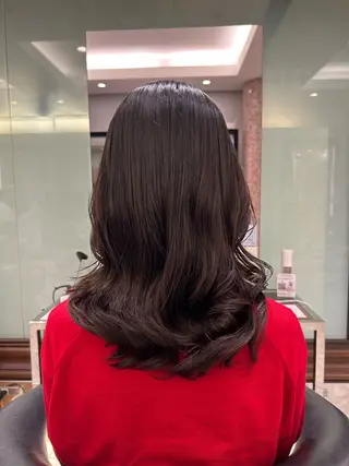 ミディアム パーマ 韓国っぽ透け感カラー マンツーマン🫧なおのヘアスタイル