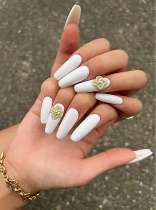 ネイル zir  nail 🕊️💗RIOのネイルデザイン