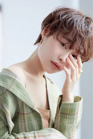 ショート カラー パーマ ヘアアレンジ マツエク・マツパ SUZUNO🤎ボブ レイヤー🫧顔周りのヘアスタイル