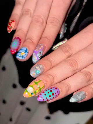 ネイル PINS16✴︎ 原宿ネイリストumiのネイルデザイン