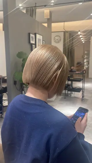 カラー yuu /N° 大分中央町店のヘアスタイル