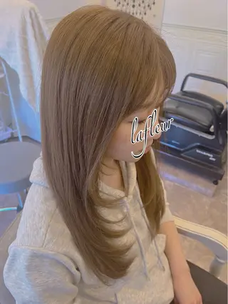 ロング La.fleur ラ.フルールのヘアスタイル