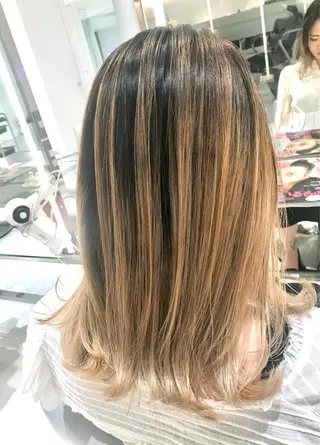 ミディアム 加藤 憂のヘアスタイル
