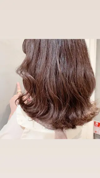ミディアム カラー ヘアアレンジ 高井瑠華🌼 ストカールカット特化のヘアスタイル