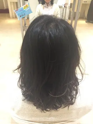 ミディアム パーマ 足立 小百合のヘアスタイル