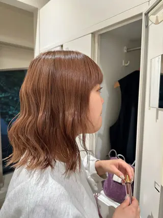 ショート カラー タイトボブ個性派カラ ーAKANEのヘアスタイル