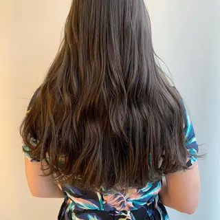 カラー 山口 莉奈のヘアスタイル
