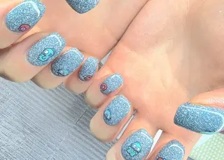 ネイル White  Se7enのネイルデザイン