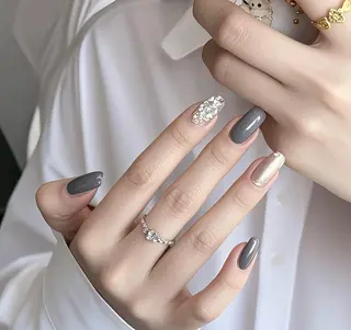 ネイル 高木 維麗絲のネイルデザイン