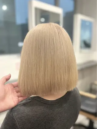 ミディアム カラー GaKu/ハイトーン /ブリーチ/レイヤーのヘアスタイル