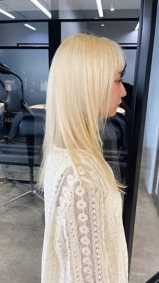 ミディアム け んブリーチ縮毛矯正のヘアスタイル