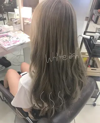 ロング 🌼透け感カラー 🌼Rinaのヘアスタイル