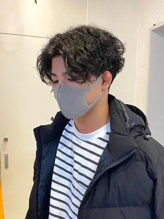 ミディアム パーマ メンズ JINKIメンズ特化 メンズカットパーマのヘアスタイル