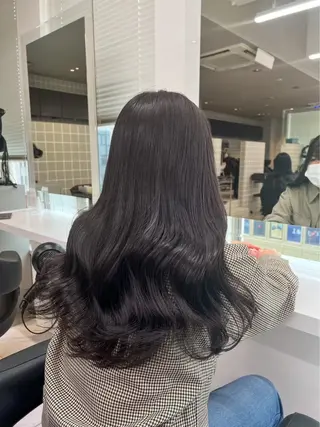 ロング カラー うる艶ワンホン🖤 HINANOのヘアスタイル