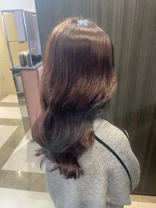 ロング カラー 鳥見 若菜のヘアスタイル