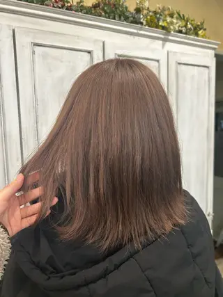 ミディアム カラー アオバ / ハイトーンカラーのヘアスタイル