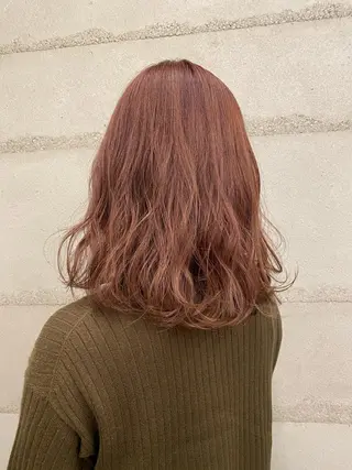 ミディアム ナガイ アヤのヘアスタイル