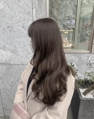 ロング RAISE by_WHITEのヘアスタイル