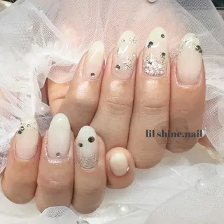 ネイル リル シャインのネイルデザイン