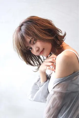 ショート カラー ヘアアレンジ 顔周りカット・相談 レイヤーも◎しずくのヘアスタイル
