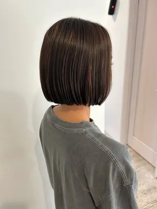 ショート カラー レザーカット/ ミニボブ/しおりのヘアスタイル