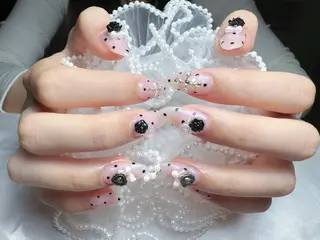 ネイル ビューティーサロン フラワーズ　ヒのネイルデザイン