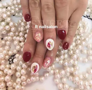 ミディアム R NAILSALONのネイルデザイン