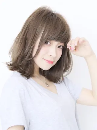 ミディアム 髪質改善カラー🫧＆ レイヤー🕊古川のヘアスタイル