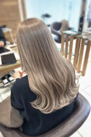 ロング 🎀カラー・カットモ デル募集中✧めい🎀のヘアスタイル