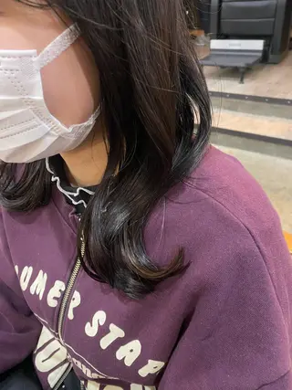 ミディアム カラー 志賀 あずみのヘアスタイル