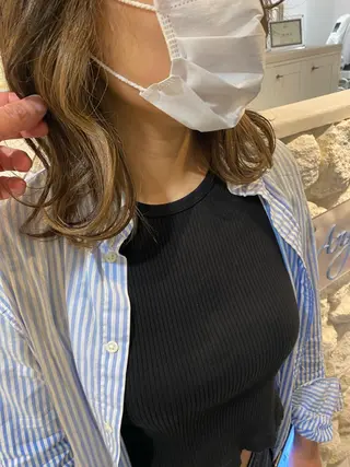 セミロング カラー 饒平名 知也のヘアスタイル