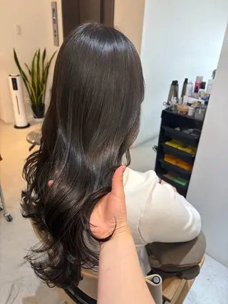 ロング ✨色持ちの良い艶 カラー✨蟹江真世のヘアスタイル